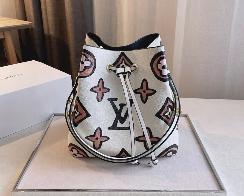LV ladies Handbag